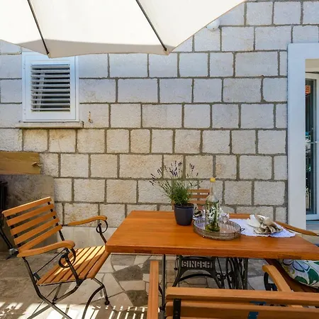 Antonella דוברובניק