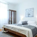 Antonella Apartman *