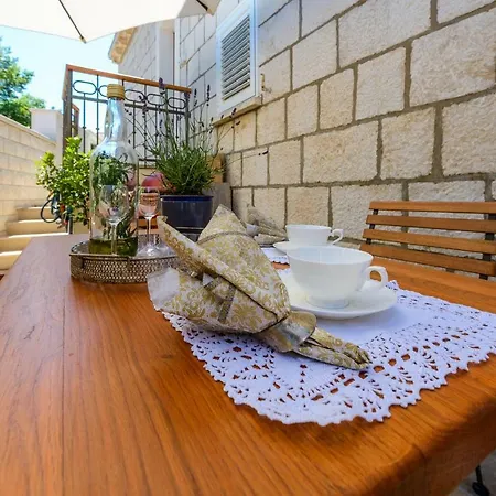 Antonella Dubrovnik